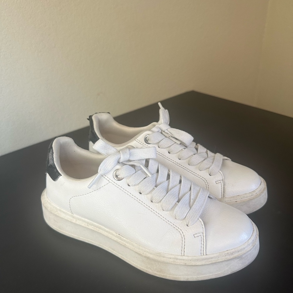 Steve Madden sneakers